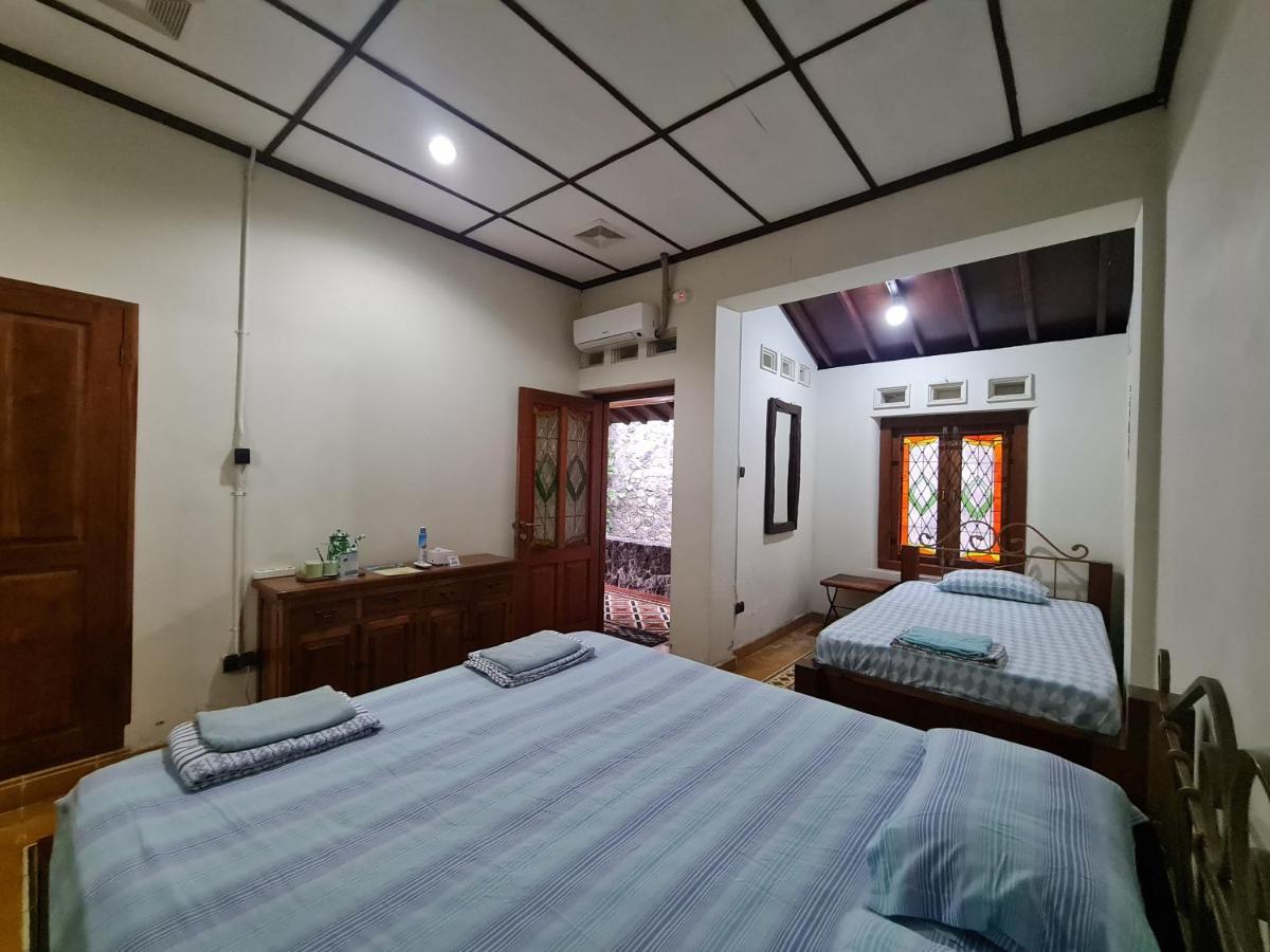 Omah Pitoe Yogya Homestay Yogyakarta Extérieur photo