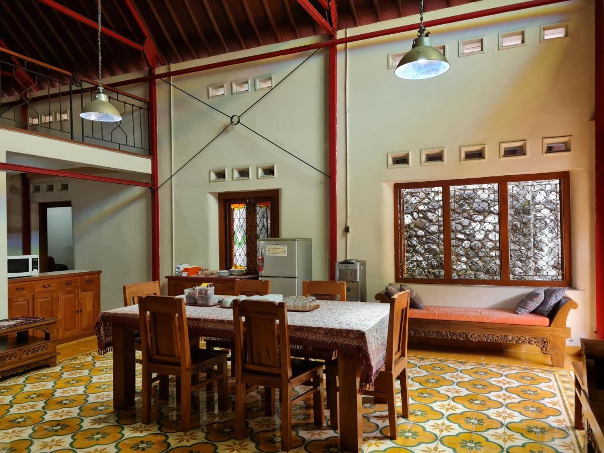 Omah Pitoe Yogya Homestay Yogyakarta Extérieur photo
