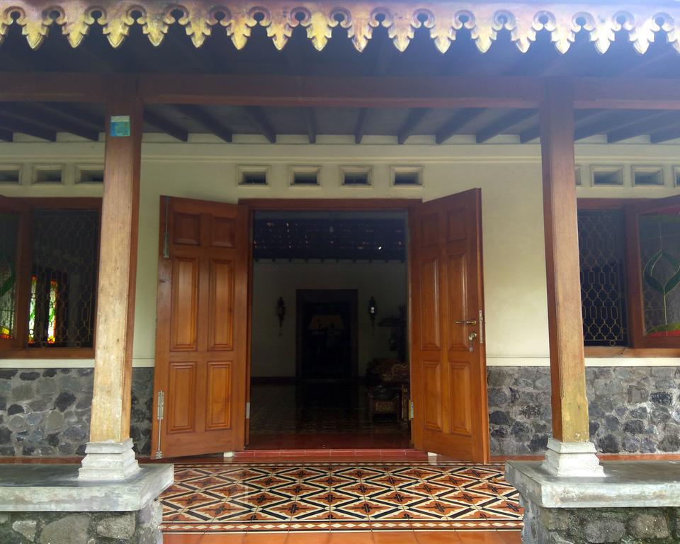 Omah Pitoe Yogya Homestay Yogyakarta Extérieur photo